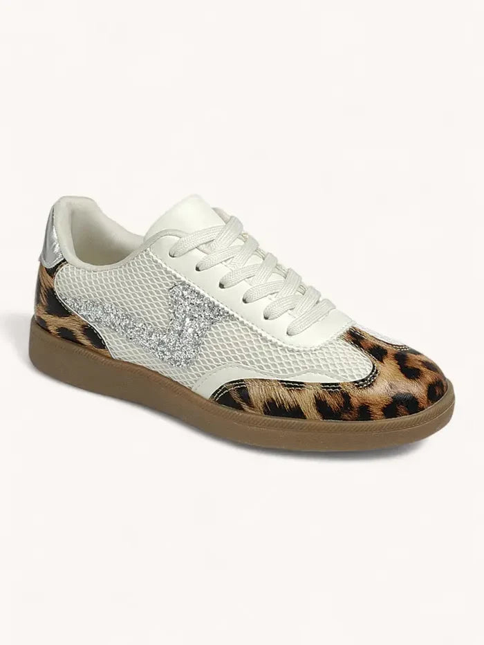 19 Wavy Swoosh Stripe Design Court Sneakers