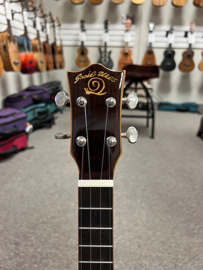 SNAIL BHC-8T Acacia Tenor Ukulele w/Case - Solid Top