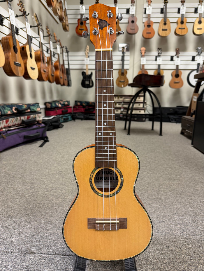 HUG SSM-C Solid Spruce/Mahogany Concert Ukulele