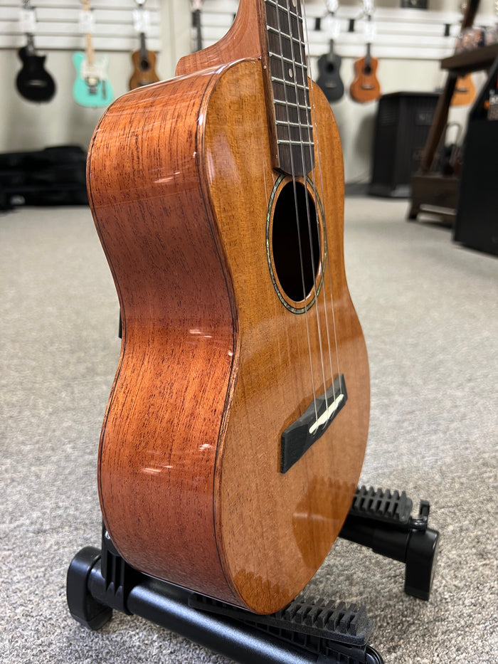 SNAIL SUT-M1 Mahogany Tenor Ukulele w/Case - Gloss
