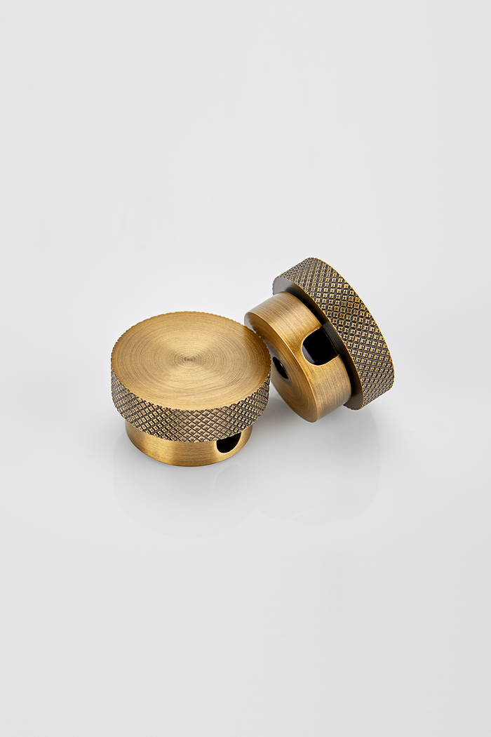 Alamere Plug-in Pendant Black and Mavisten Brass
