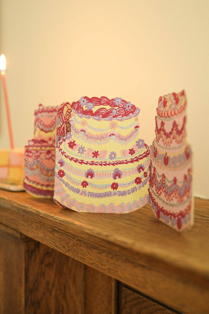 BIRTHDAY CAKE CONCERTINA GREETING CARD