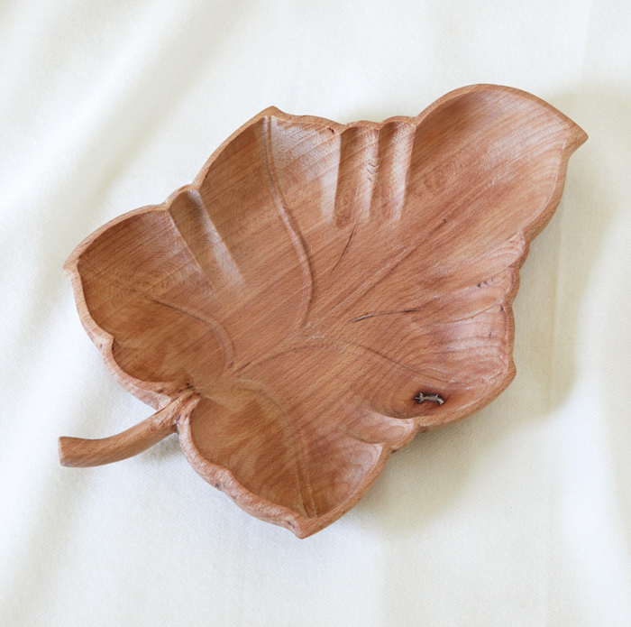 Botanique Carved Leaf Bowl in Beechwood
