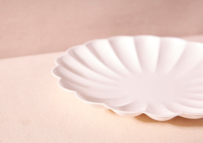 Large Scalloped All-Natural Plates, Set of 8