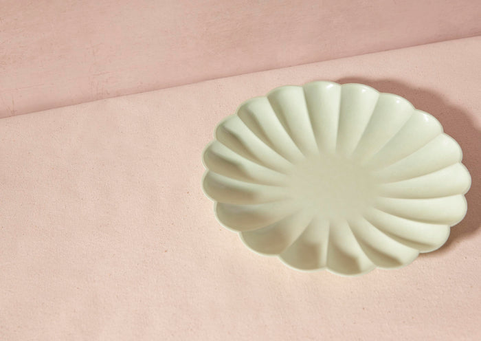Large Scalloped All-Natural Plates, Set of 8
