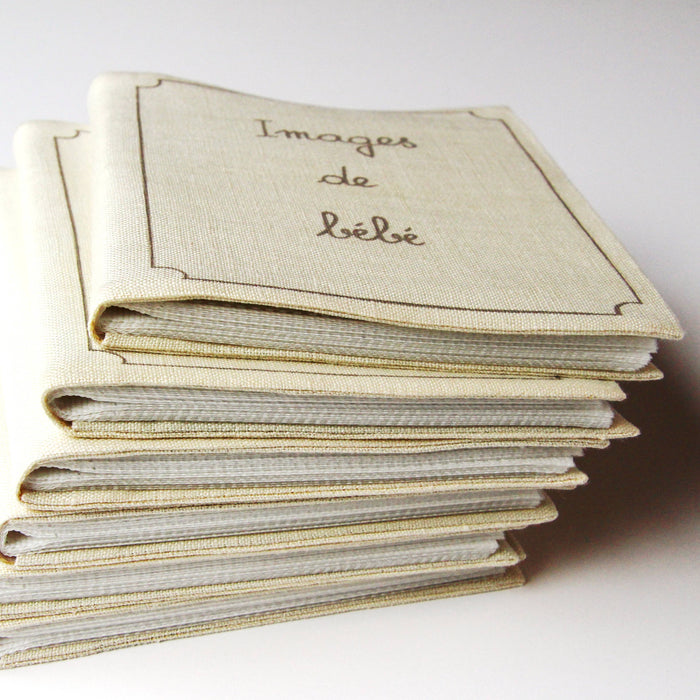 Linen Baby Photo Album / Brag book - Images de bebe
