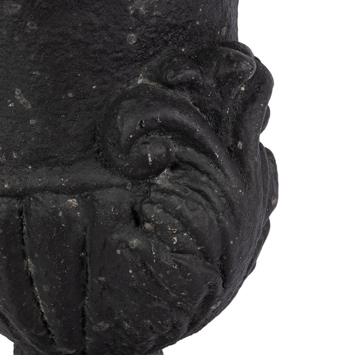 Medici Urn. Black