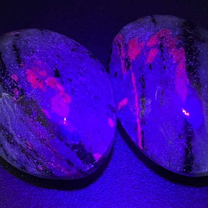 Ruby Zoisite Anyolite Crystal Palm Stones (UV Reactive) Carving