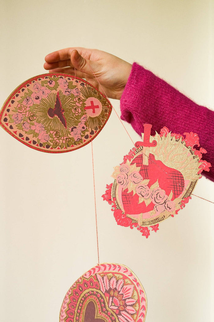 SAINT VALENTINE SEWN GARLAND