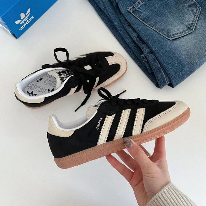 Adidas Samba OG "Core Black & Wonder White"