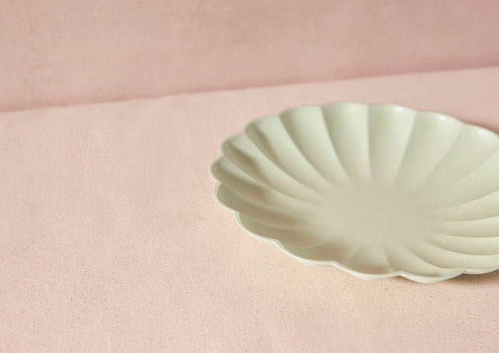 Small Scalloped All-Natural Plates, Set of 8