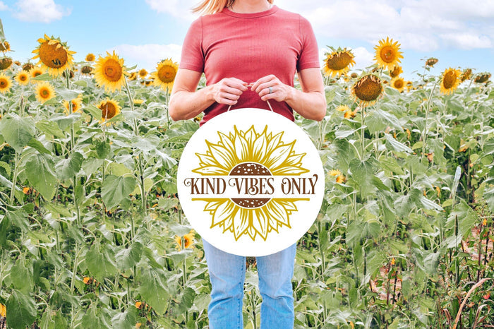 Kind Vibes Only 18" Round