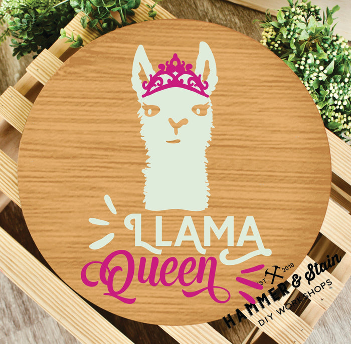 Round Llama Queen
